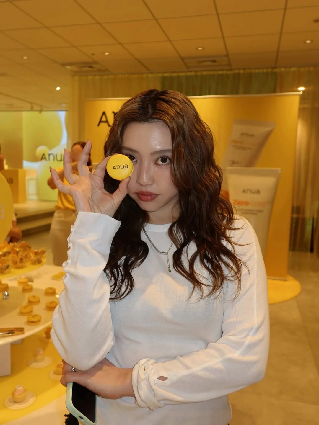 Photo by Alisa Ueno/植野有砂 on February 22, 2026. May be an image of one or more people, braids, makeup, hand cream and text that says 'A Anu Anua Anua'.